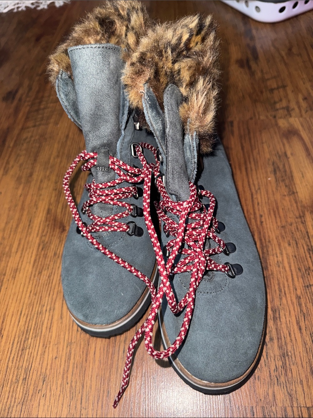 Bob’s Gray Faux-Fur Trim Lace-Up Ankle Boots - SS4